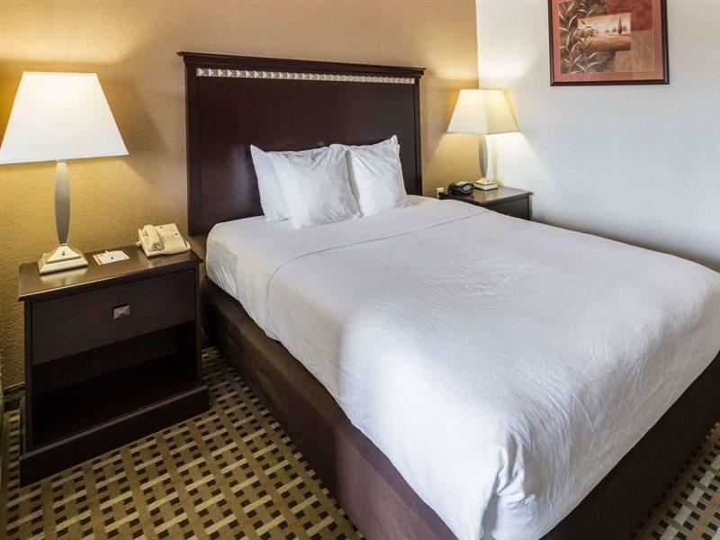 Quality Suites Burleson - Ft Worth Luaran gambar