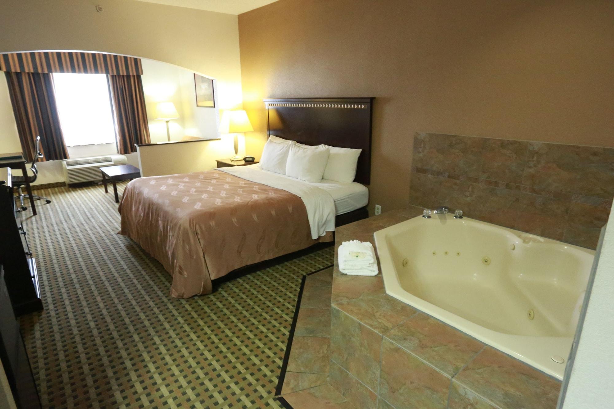 Quality Suites Burleson - Ft Worth Luaran gambar