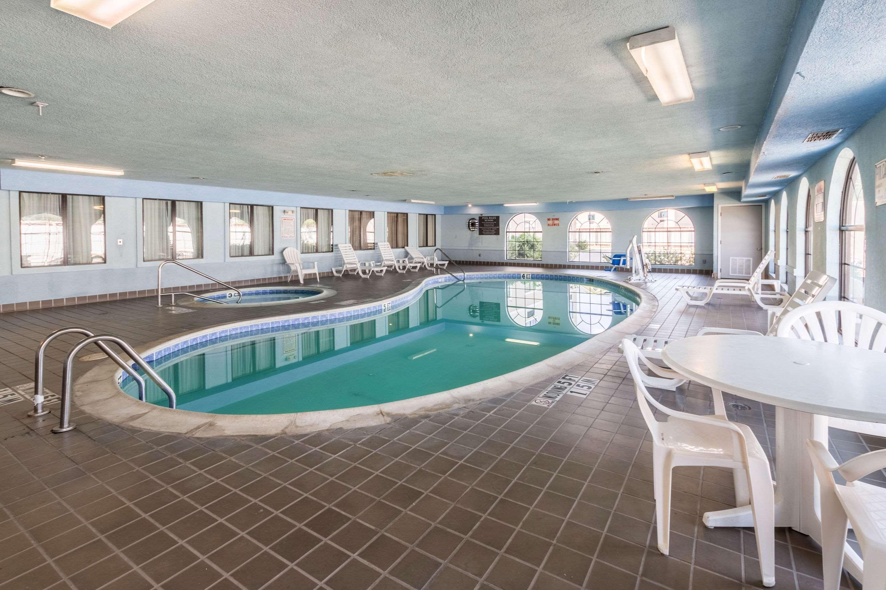 Quality Suites Burleson - Ft Worth Luaran gambar