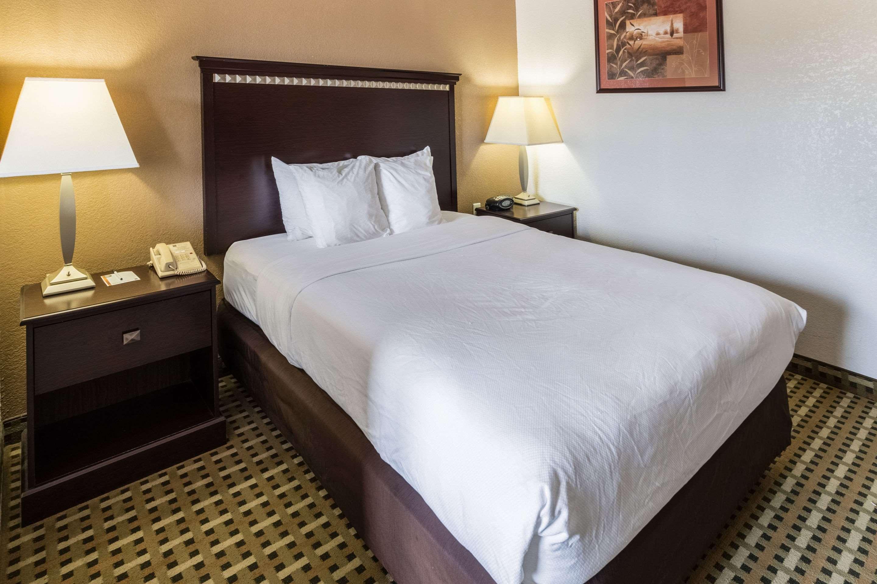 Quality Suites Burleson - Ft Worth Luaran gambar