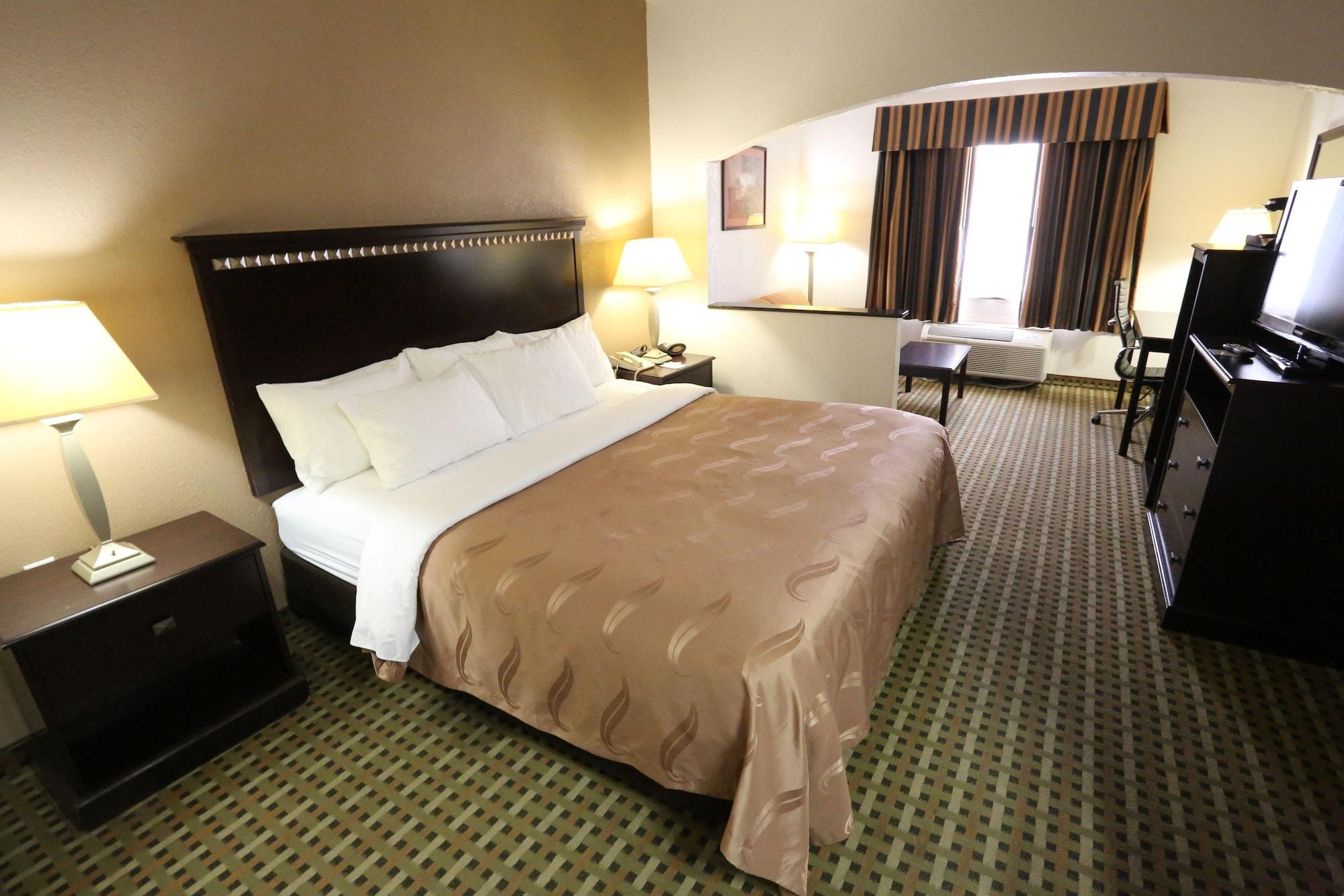 Quality Suites Burleson - Ft Worth Luaran gambar